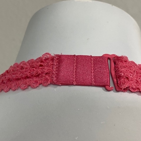 Victoria's Secret Plunge Halter Bralette Size Med - Picture 4 of 9